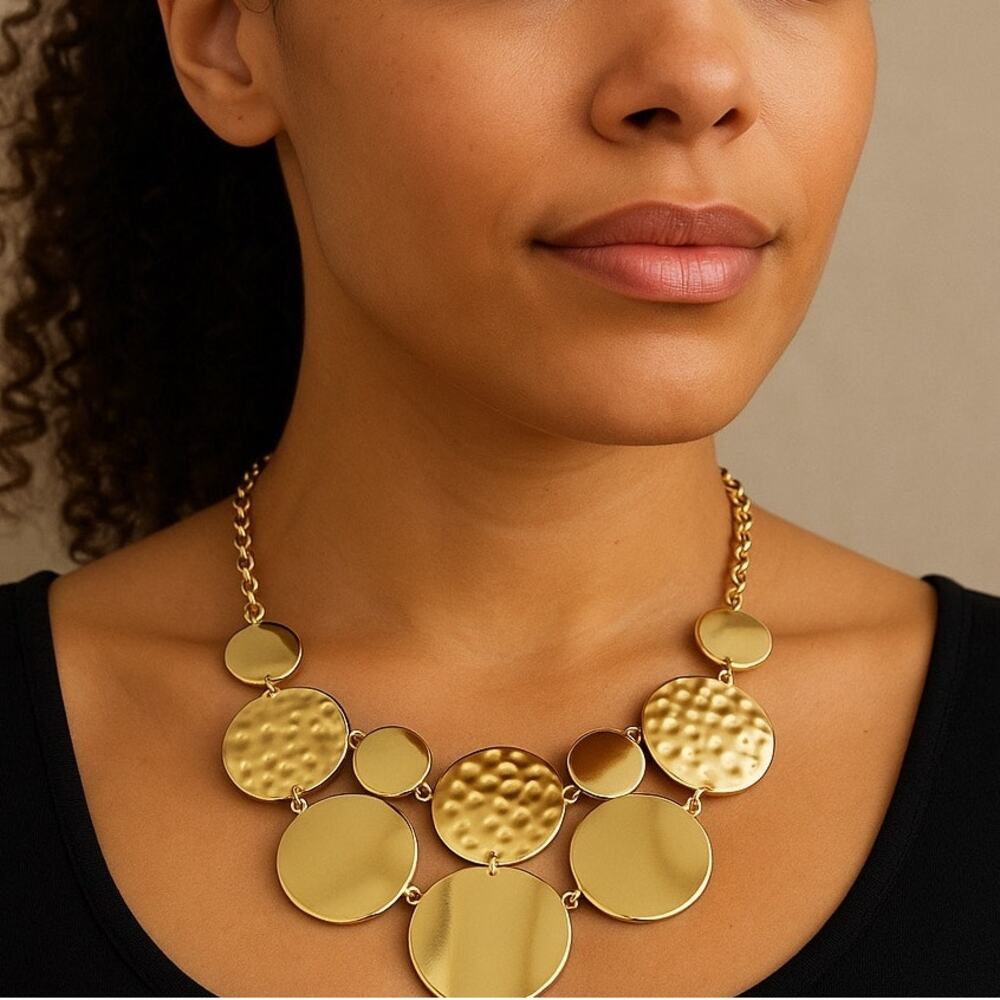 NWT New Directions Core Gold Tone Statement Necklace Hammered Smooth